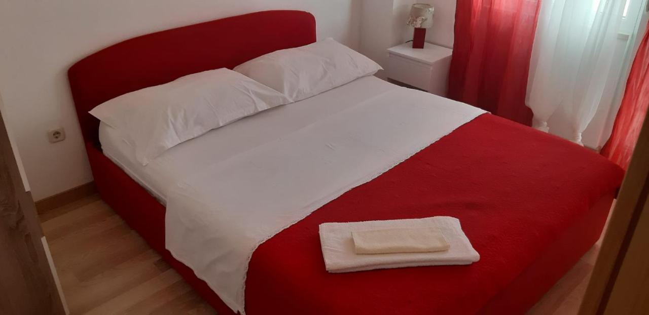 Apartments Luka Sevid Luaran gambar