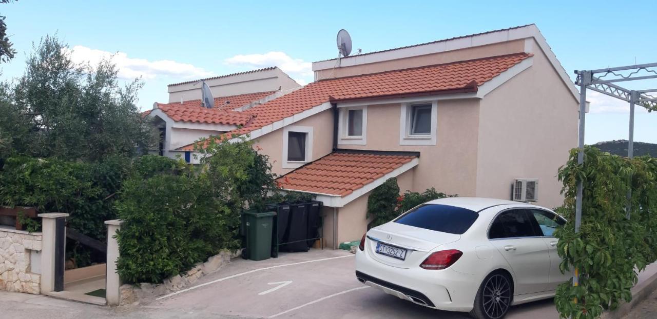 Apartments Luka Sevid Luaran gambar