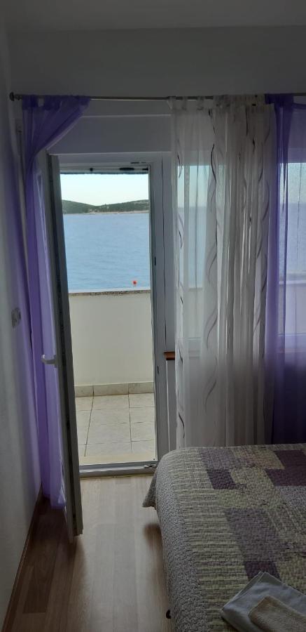 Apartments Luka Sevid Luaran gambar