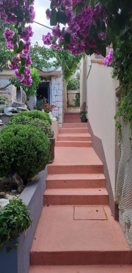 Apartments Luka Sevid Luaran gambar