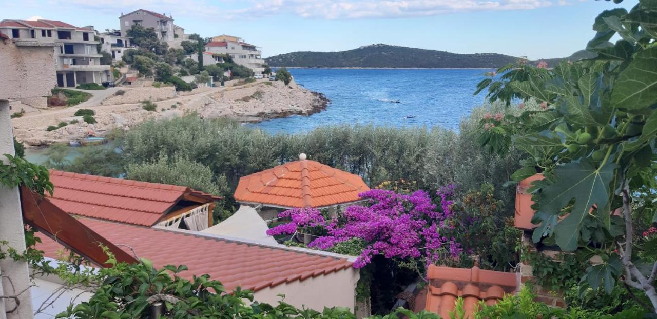 Apartments Luka Sevid Luaran gambar