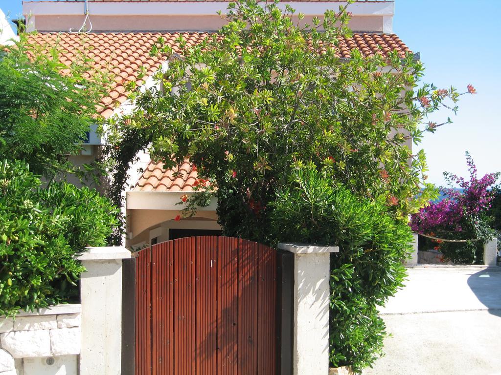 Apartments Luka Sevid Luaran gambar